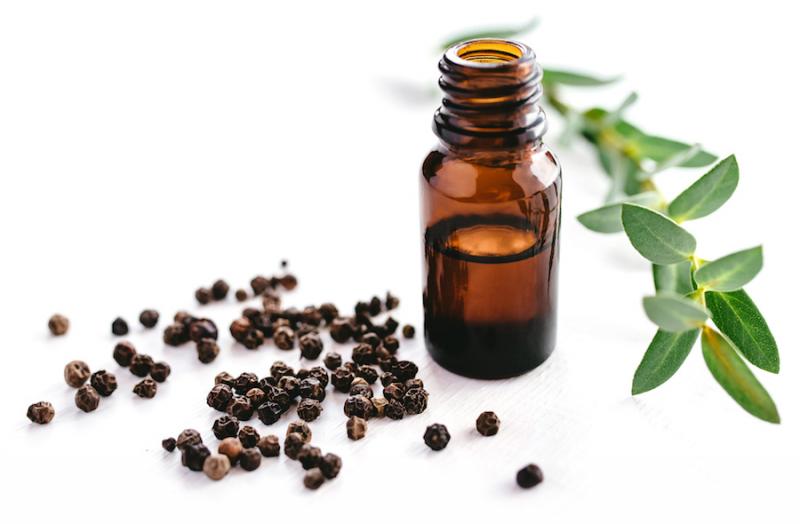 Black pepper essential oil